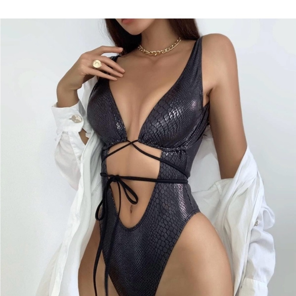 NWOT Metallic Black Snakeskin Cutout Swimsuit - Picture 2 of 12